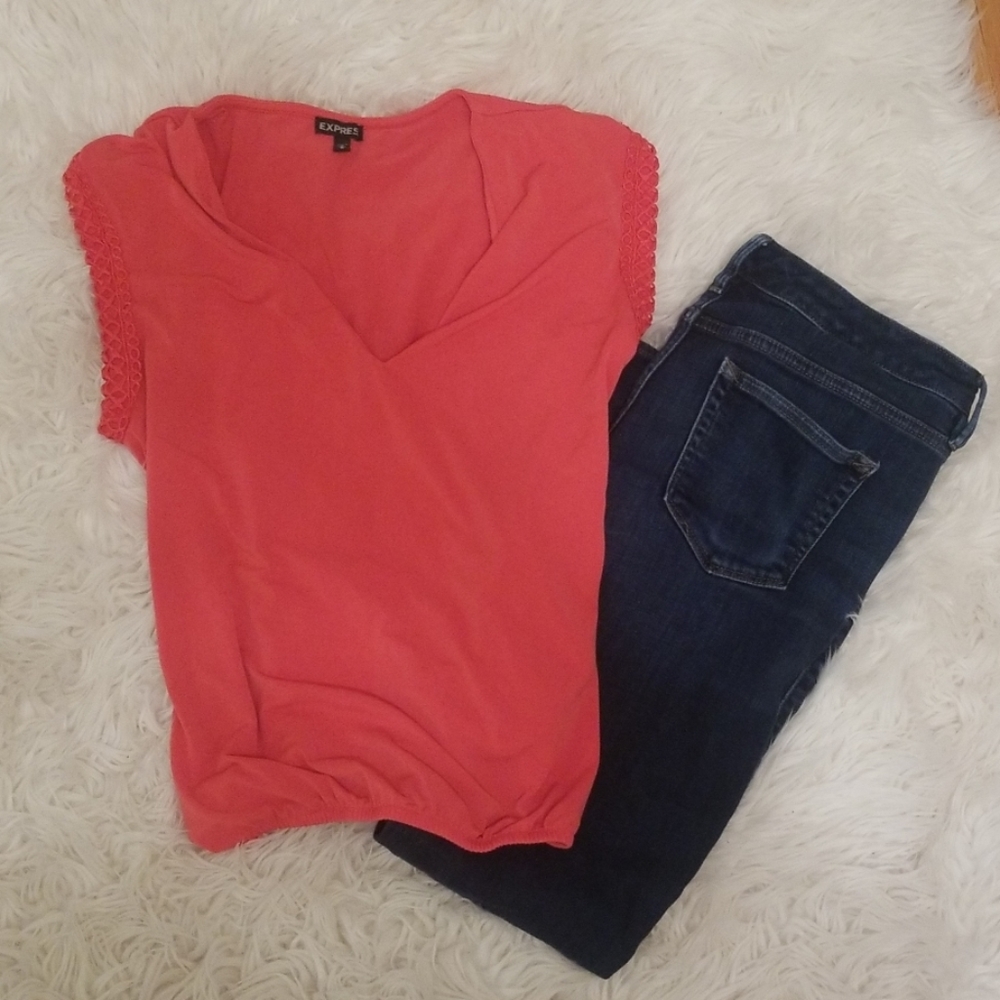Express Short Sleeve Coral Top - Medium
